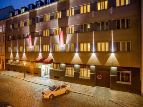  Cloister Inn Hotel  Прага